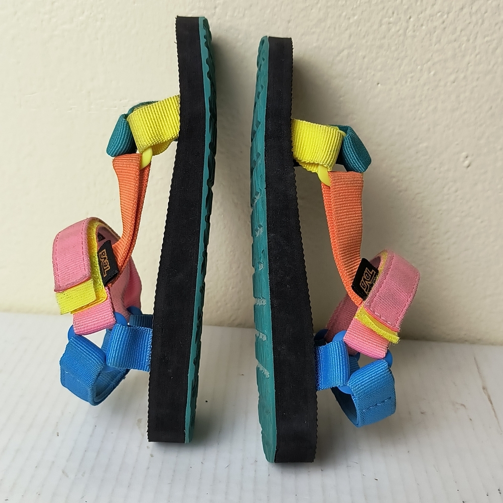 Teva Original Universal Colorful Little Girl Size 2 Sandals - Picture 4 of 11